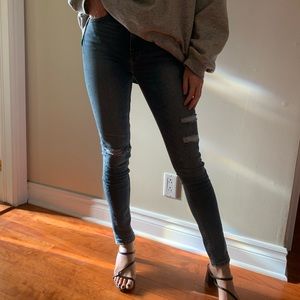 BRAND NEW LEVIS 721 high rise skinny